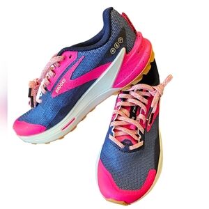 Brooks Catamount 2 Ultra Trail Running Sneakers NEW Peacoat Pink Womens